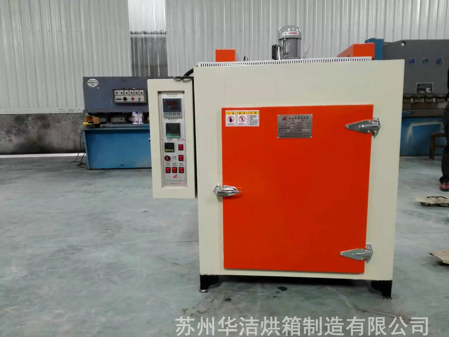 干燥箱的真空泵油漏出來是什么情況？